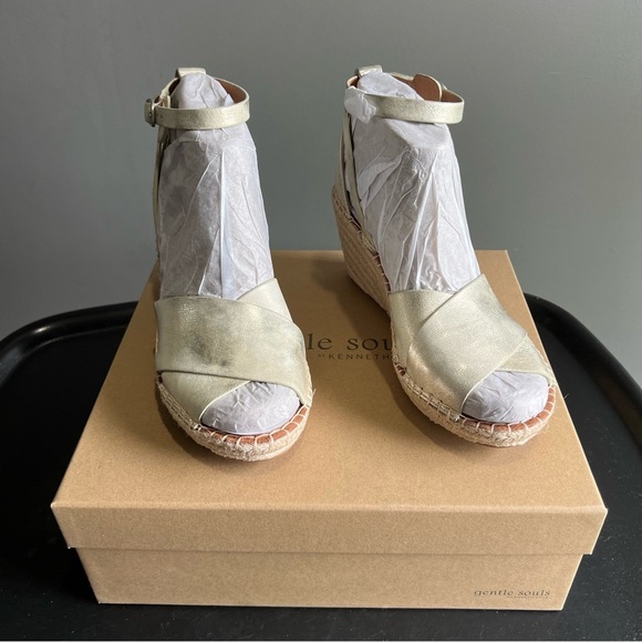 Kenneth Cole Gentle Souls Gold Espadrille Wedge Sandals - Picture 5 of 11